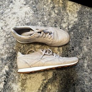 Reebok Classic Men's Shoes - Beige